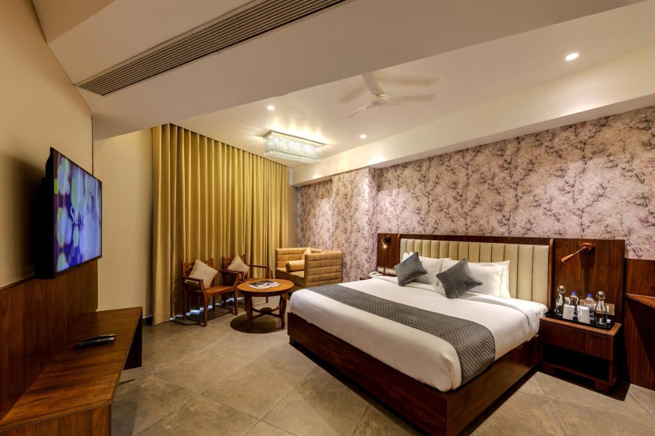Sundex Hotel Танджавур Екстериор снимка