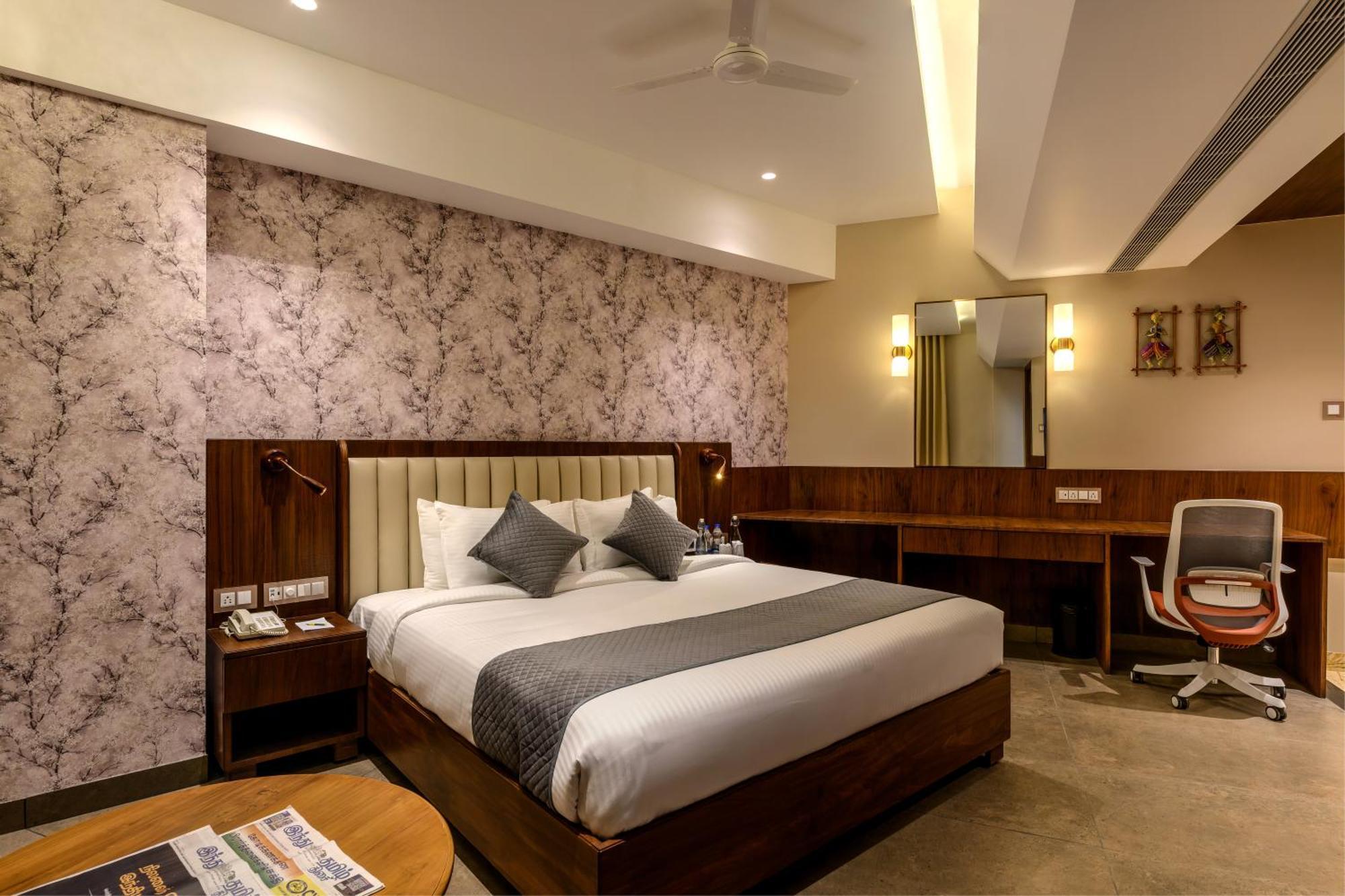 Sundex Hotel Танджавур Екстериор снимка